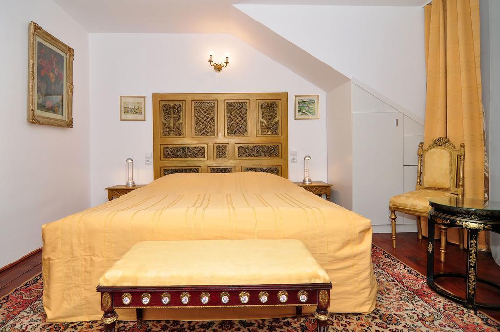 Bed & Breakfast Popamuseum Tarpesti Strada Muzeului Nr 28 Tîrpeşti Zewnętrze zdjęcie