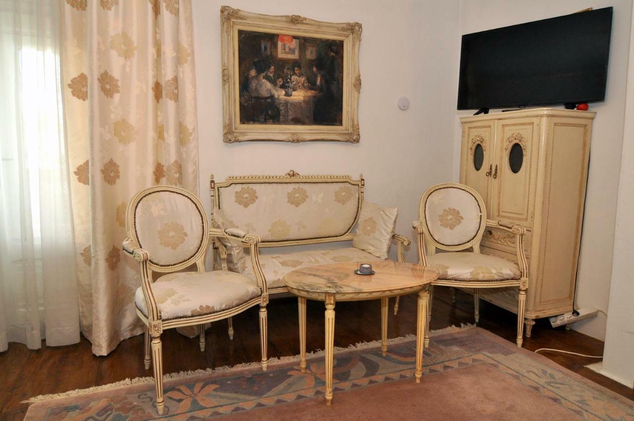 Bed & Breakfast Popamuseum Tarpesti Strada Muzeului Nr 28 Tîrpeşti Zewnętrze zdjęcie